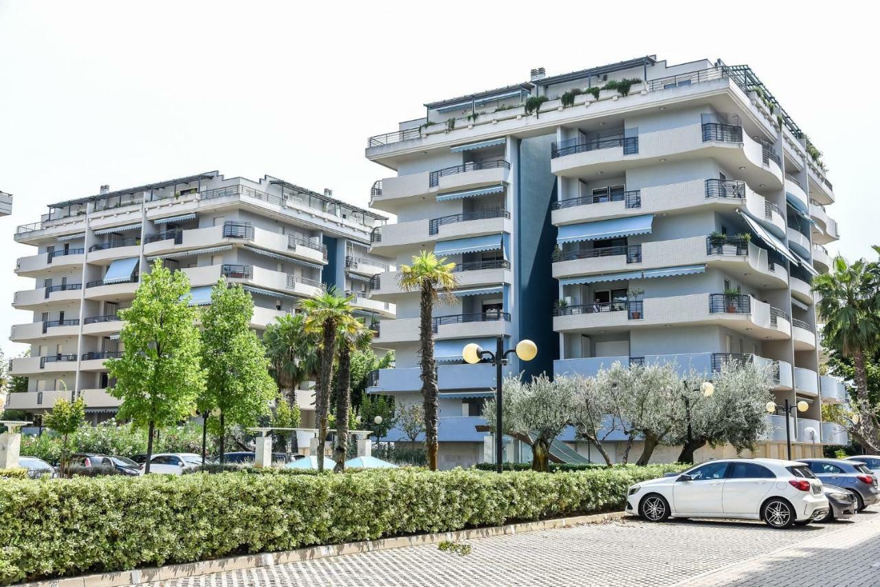 דירות Montesilvano Marina Attic Aries מראה חיצוני תמונה